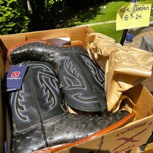 [SOLD] Twisted X Full Quill Ostrich Square Toe & Distressed Black in size 9.5EE